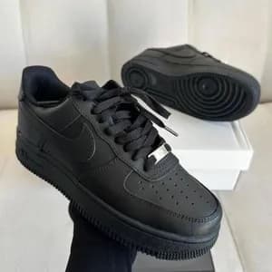 Nike Air Force 1 Low Triple Black