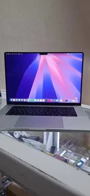 Apple MacBook Pro M1 Pro 16 Inch