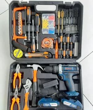 Makita and Bosh chargable Drill with full acessories