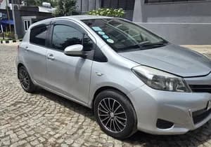 Toyota Yaris Compact 2012 Automatic
