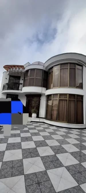 360 sqm House in Compound