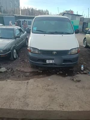 Toyota Hiace 2005
