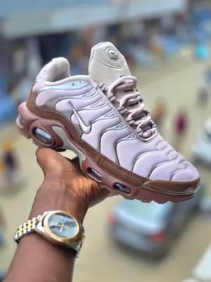 Nike Air TN Sneakers