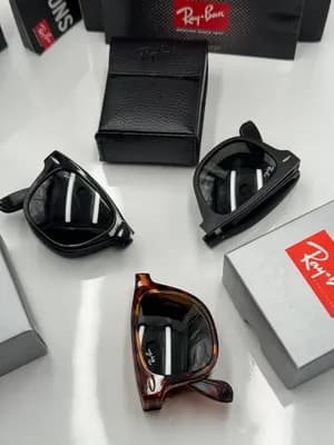 Ray Ban Wayfarer RB4105