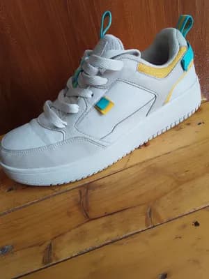 Anta Sneakers Size 41