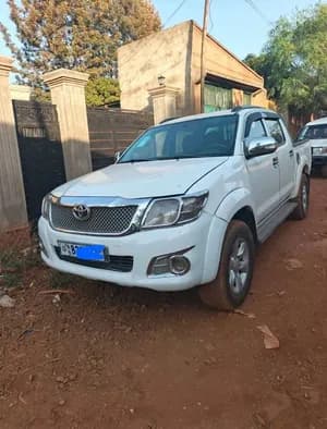 Toyota Hilux Double Cab 2011