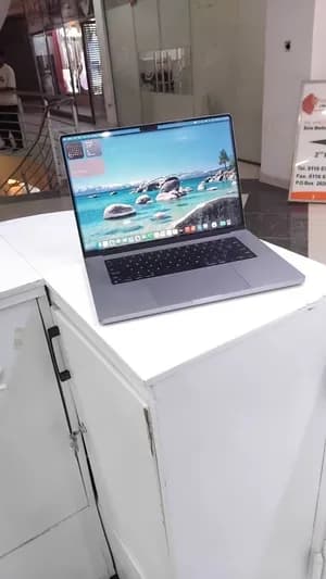 Apple MacBook Pro 16-inch M1 Pro