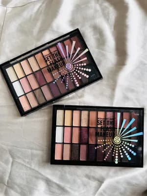 30 shade eyeshadow palette