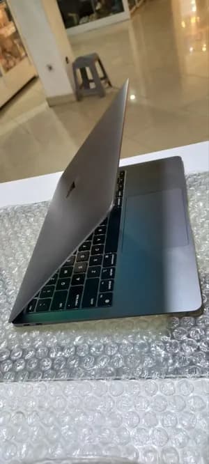 Apple MacBook Air m1 chip