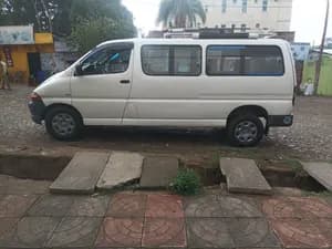 Toyota Hiace 2003 D4D Van