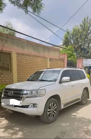 Toyota Land Cruiser V8 2014