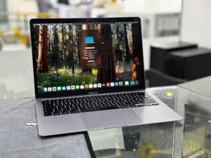 Apple MacBook Air 2020 i3