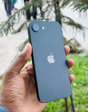 Apple iPhone 16e 128GB