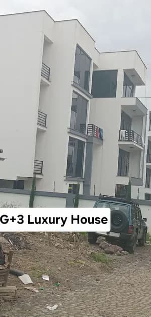 G+3 Luxury House in Summit
