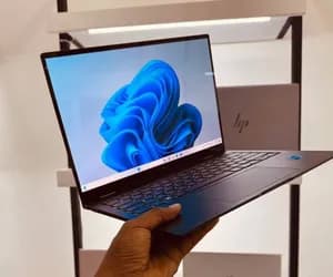 ASUS ZenBook 14 i7 16GB 512GB