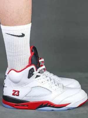 Jordan 5 mid white Fire Red