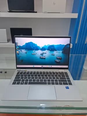 HP EliteBook x360 1040 G8