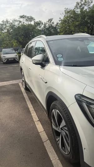 Volkswagen ID6 Crozz Pro 2023