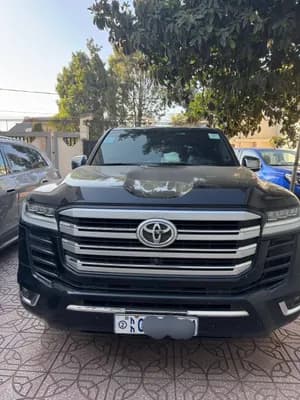 Toyota Land Cruiser VXR 2023