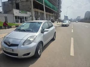 Toyota Yaris compact 2010 1.0CC used