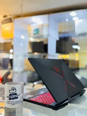 HP OMEN 015 512GB SSD 16GB RAM
