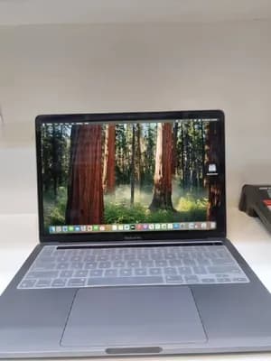 MacBook Pro M1 Pro 13.1 256GB 8GB