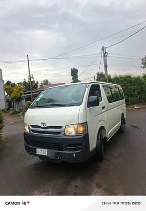 Toyota Abadula 2008 Van
