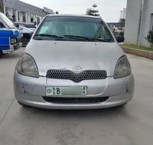 Toyota Vitz Yaris 2001