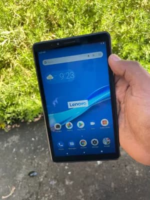 Lenovo Tablet 16GB 2GB RAM