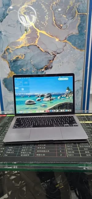 Apple MacBook Air M1 2020