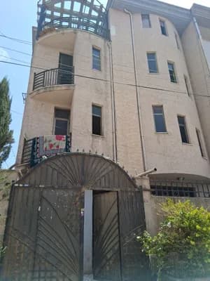 Modern G+3 House in Summit