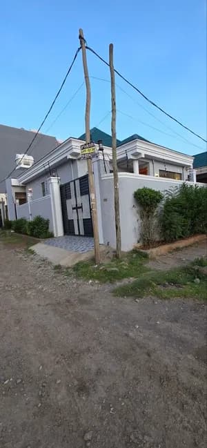 አያት 150 ካሬ 3 መኝታ ቪላ ቤት