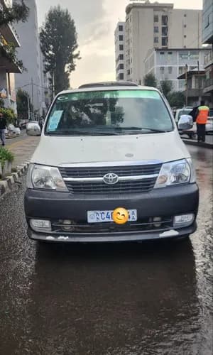 Toyota Dolphin Shark Full Van 2010/11 Diesel