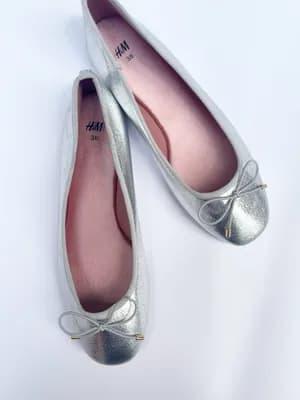 Plain bow ballerina flat