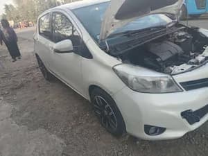 Yaris jewela Compact