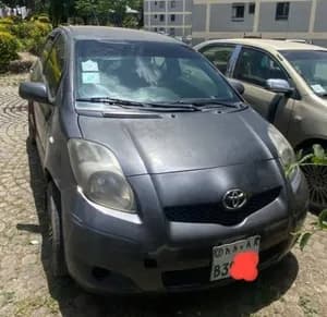 Toyota Yaris Compact 2010 1000cc used