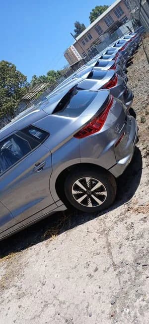BYD E2