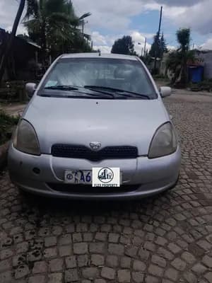 Toyota Vitz 2000