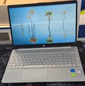 HP Notebook Core i5 16GB 512GB