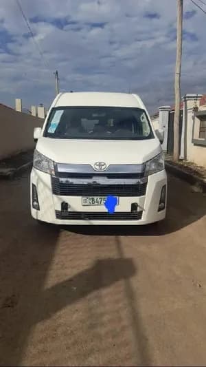 Toyota Hiace High Roof 2023