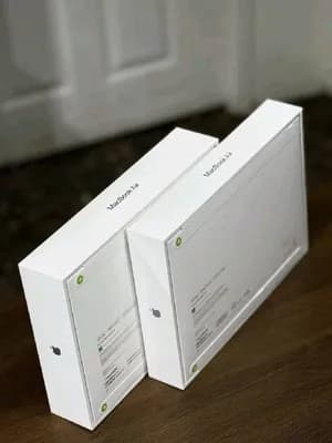 Apple Macbook Air M4 Chip (2025) - 13 inch