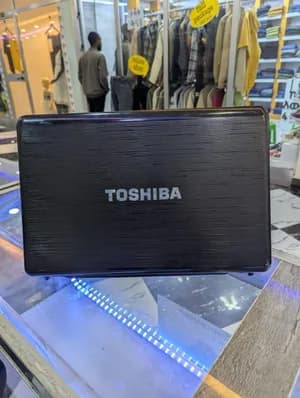 Toshiba 15.6 4GB 500GB