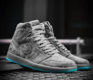 Airjordan1 X kaws cool gray