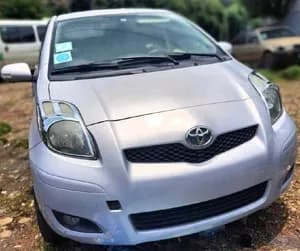 Toyota Yaris Compact 2010 1000cc