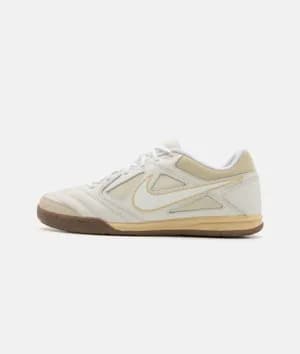 Nike Gato