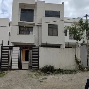 200 Sqm House at Summit 72