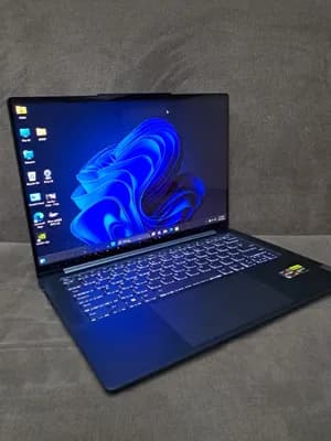 Lenovo Yoga Pro 7 Laptop