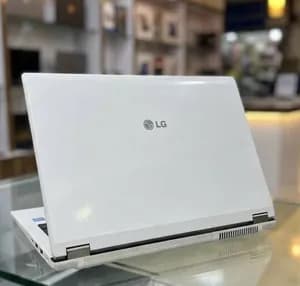 LG Laptop 15.6 320GB