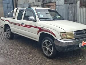 Toyota Hilux 2002 Manual Pickup