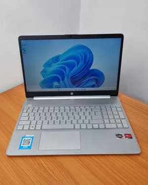 HP Notebook Ryzen 3 8GB 256GB SSD